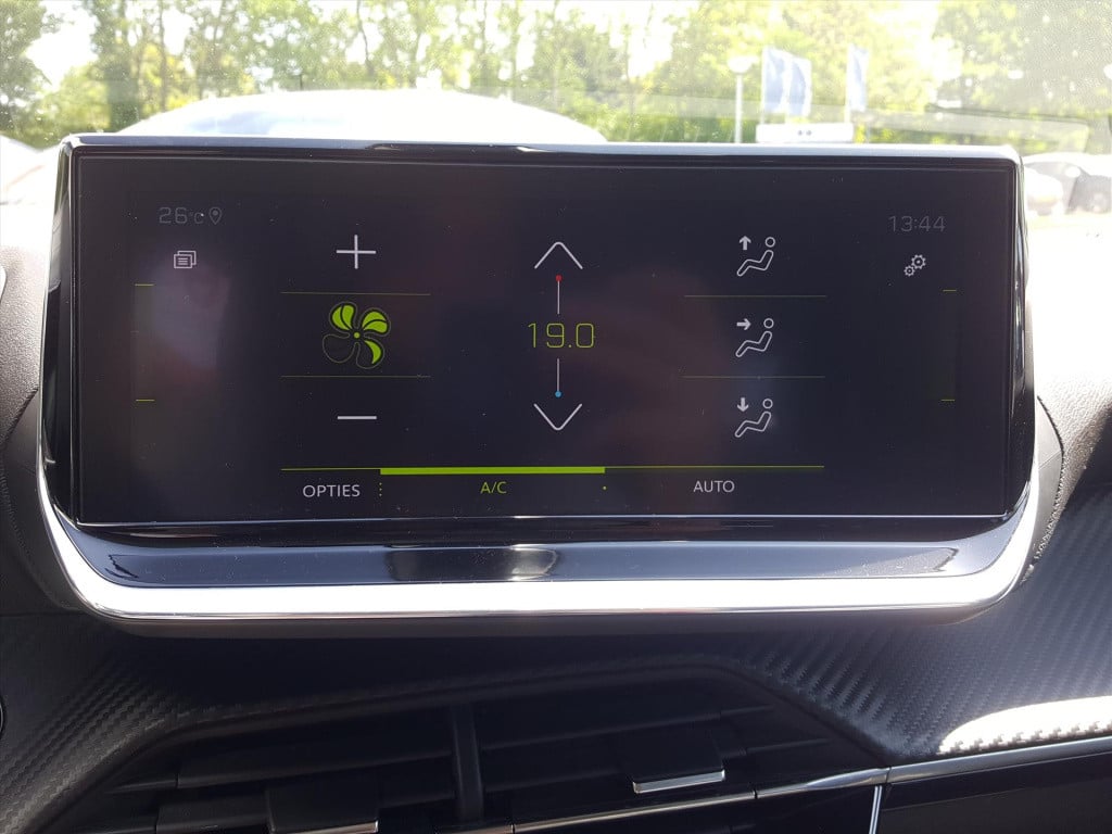 Peugeot 208 allure 1.2 puretech 100pk | 3d-navigatietomtom&bluetooth&dab+ |