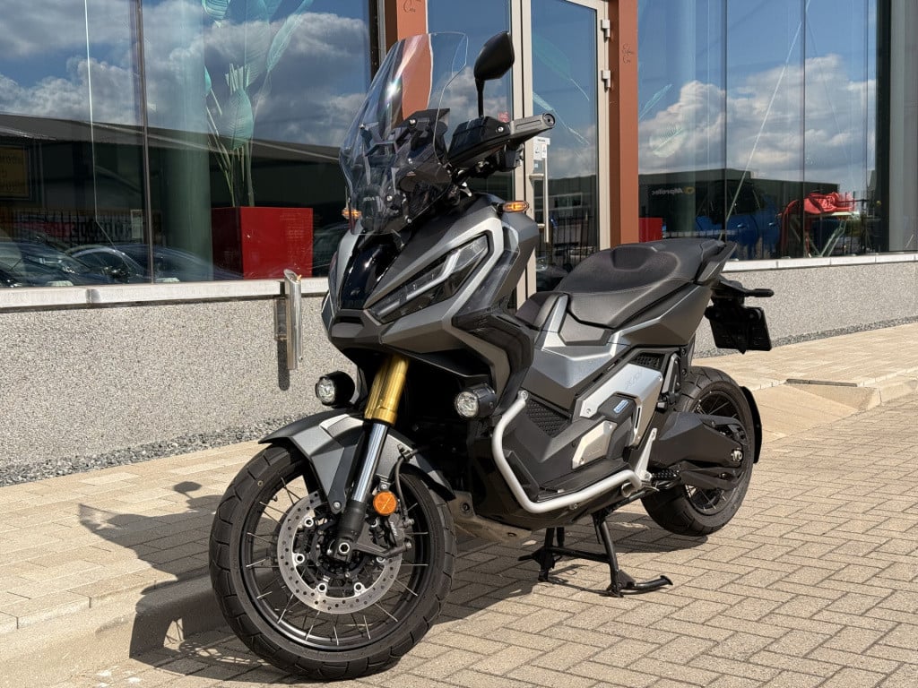 Honda Nc 750 x-adv | adventure pack | btw | akrapovic | sp-connect houder |