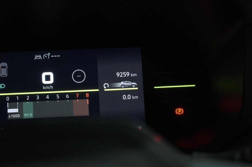 Dacia Duster mild hybrid 130 expression | camera | stoelverwarming | apple 