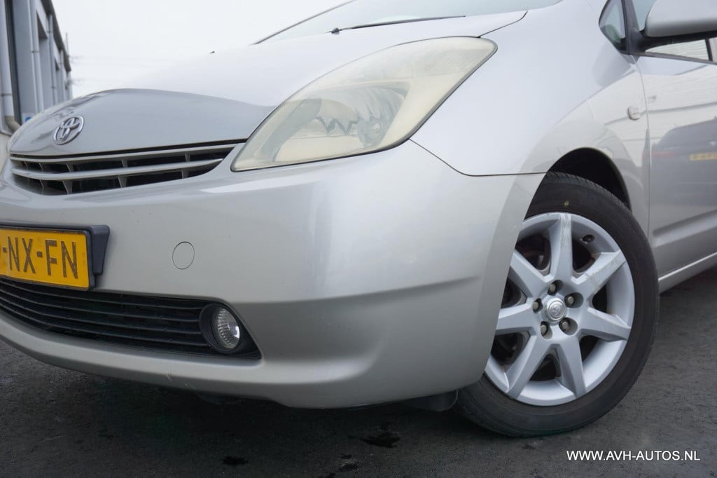Toyota Prius 1.5 vvt-i