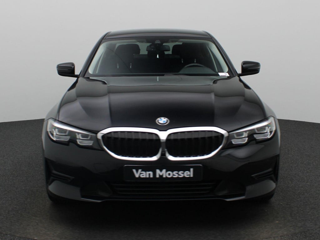 BMW 3-serie 330e high executive | automaat | lmv | navigatie | ledere | par