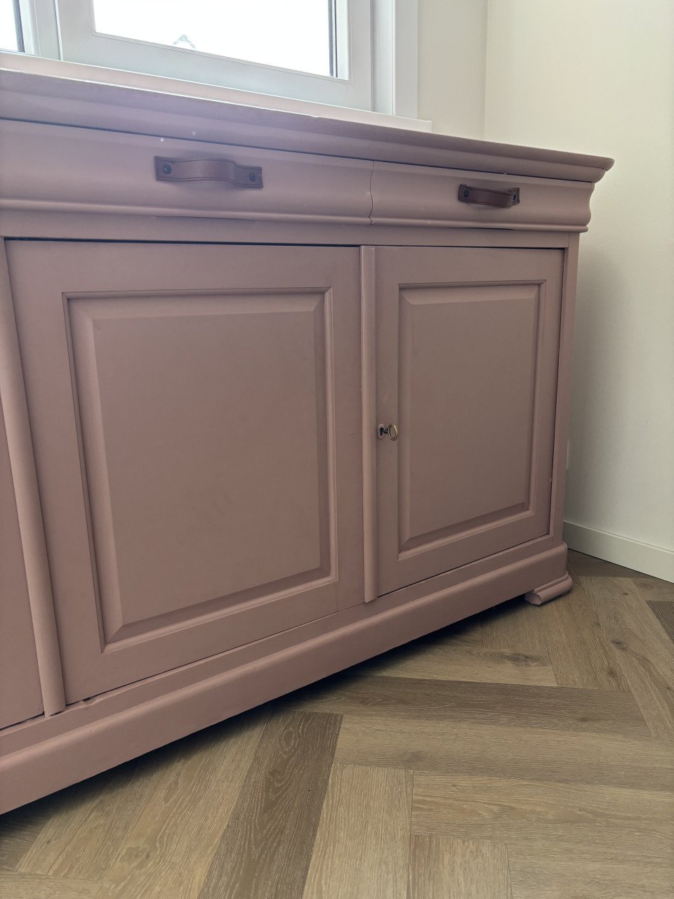 Oudroze dressoir