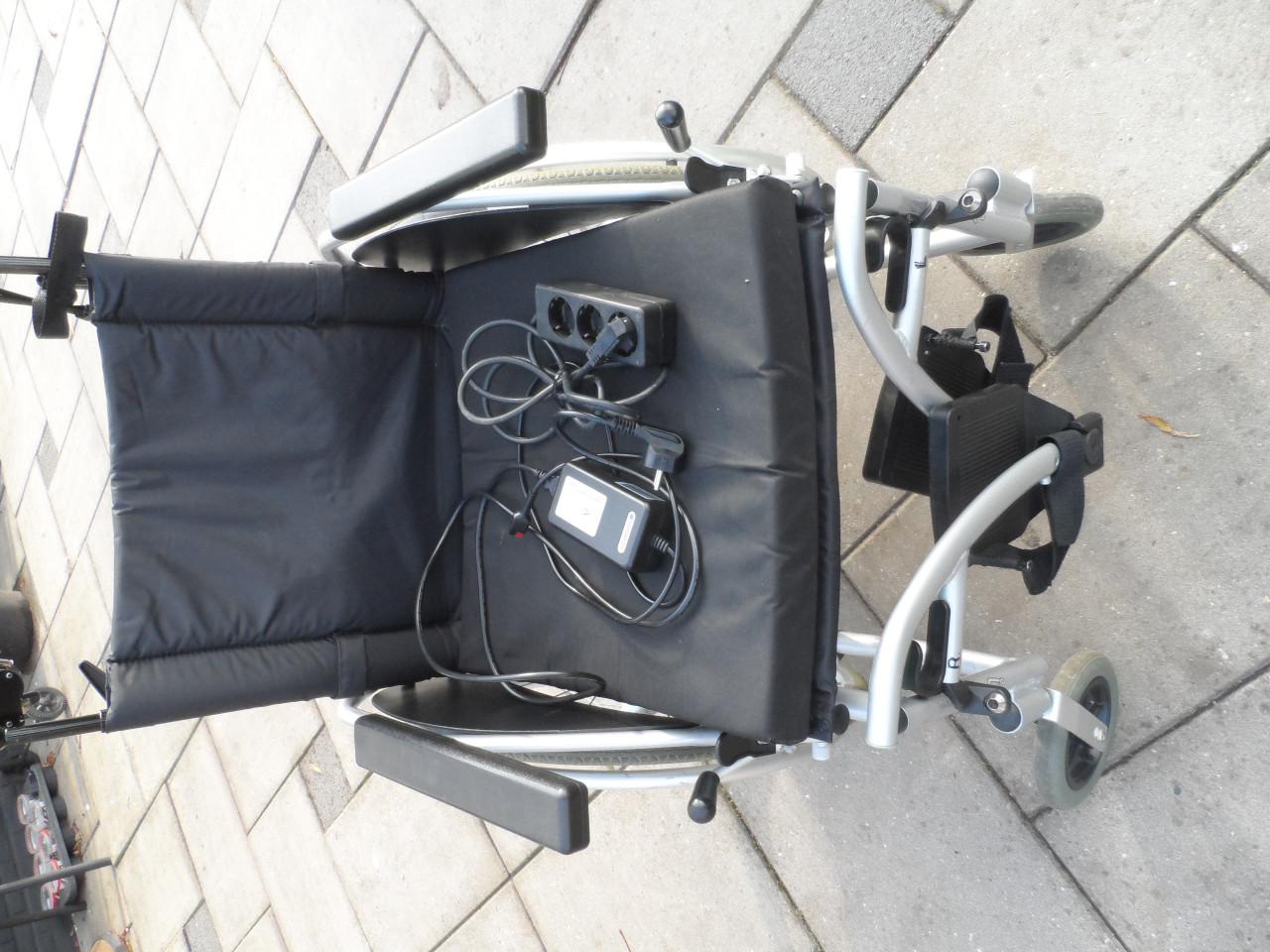 EXEL Vanos Click en Go Lite rolstoel met hulpondersteuning