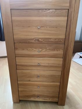 Gratis massief houten ladenkast