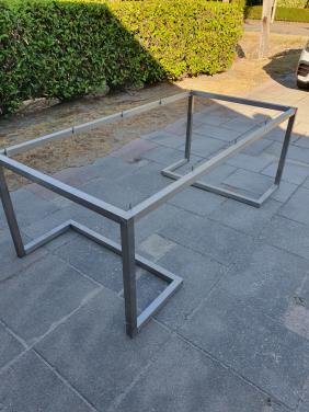 Rvs design tafelonderstel.