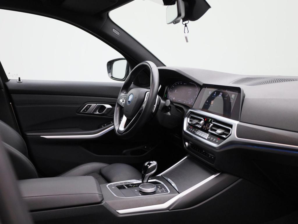 BMW 3-serie touring 320e business edition plus | automaat | lmv | navigatie