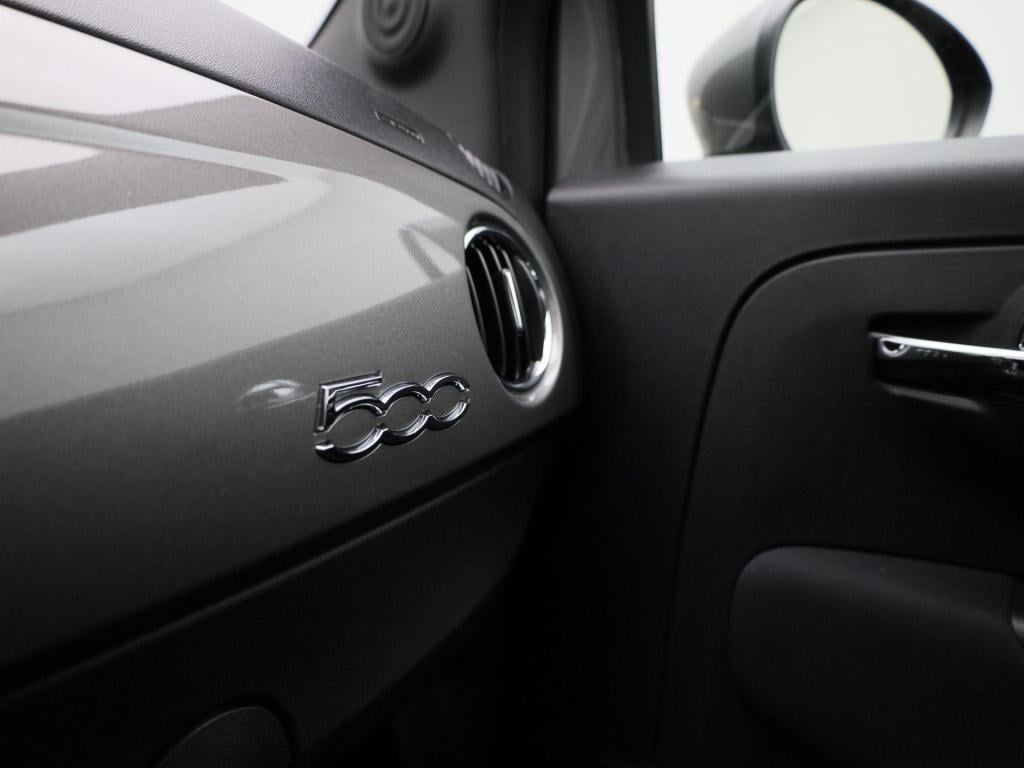 Fiat 500 1.0 hybrid dolcevita | panorama dak | parkeer sensoren | climate c