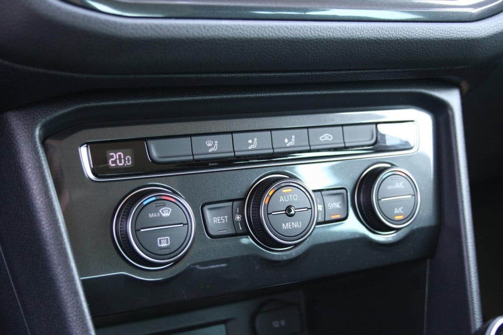 Volkswagen Tiguan 1.4 tsi r-line / connected series
