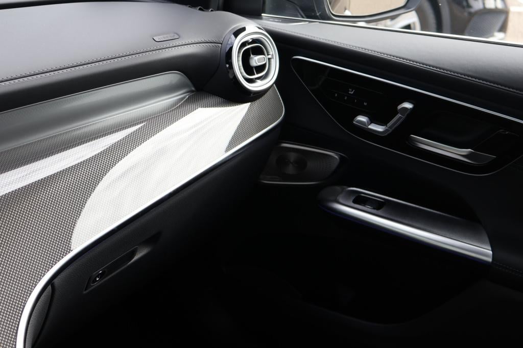 Mercedes-Benz Glc 300e 4matic amg line i nappa i digital light i panoramada