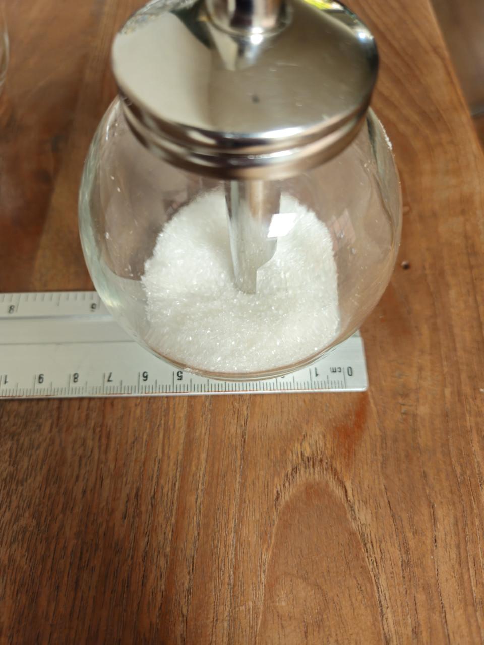 2 Suikerstrooiers glas