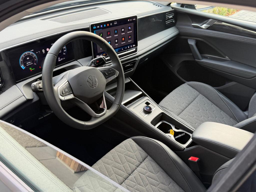 Volkswagen Tiguan 1.5 etsi life | camera | trekhaak | dode hoek | rijklaar 