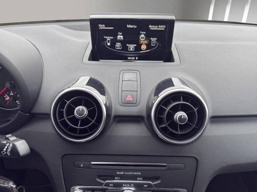 Audi A1 Sportback 1.4 tfsi advance sport pano | s-line | pano | stoelverw. 