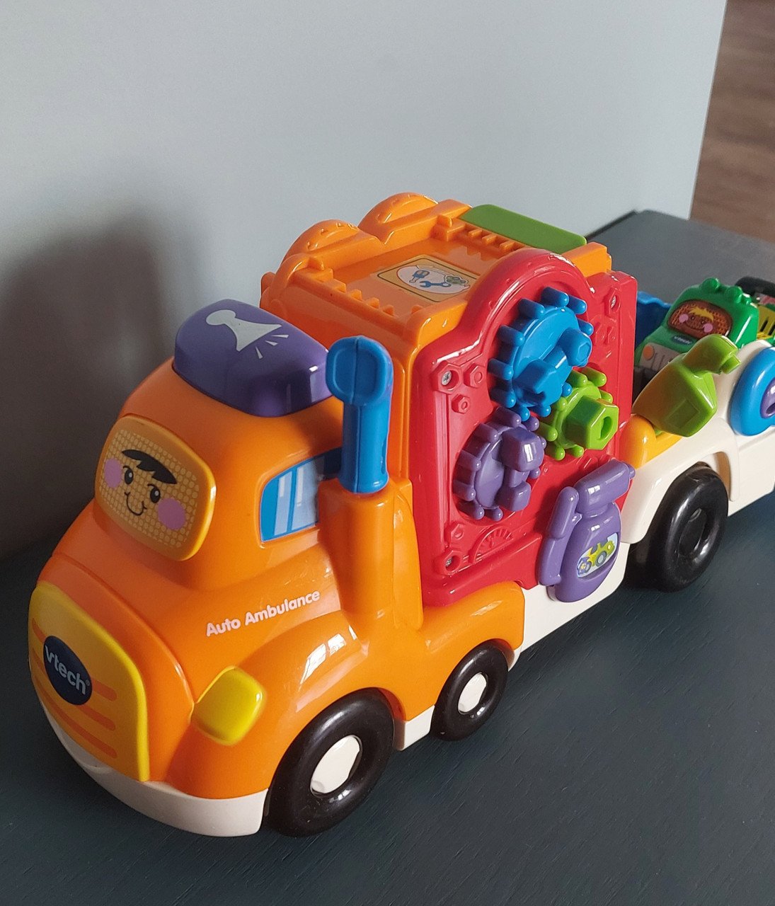 Toettoet auto V-tech - auto ambulance