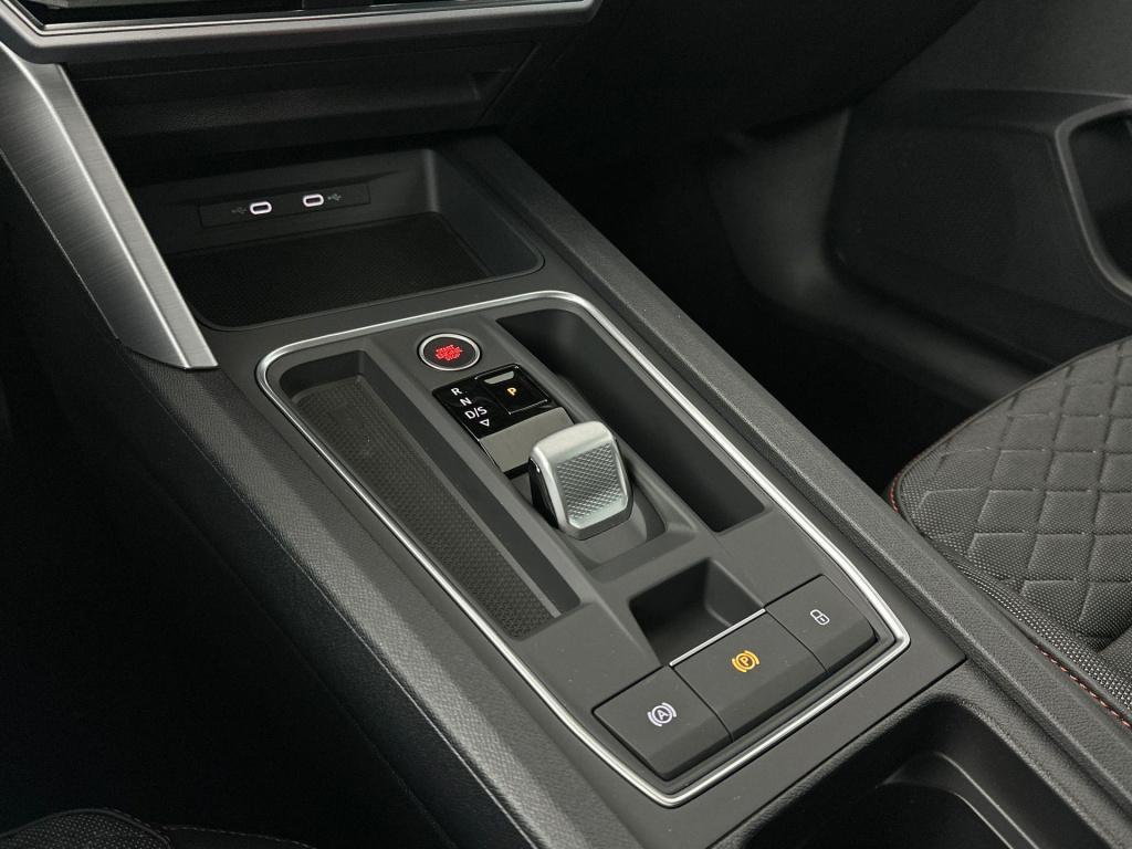Seat Leon sportstourer fr business 1.5 tsi ehybrid 150 kw / 204 pk statio