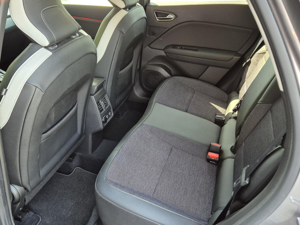 Renault Captur 1.3 tce 130 edc automaat edition one camera, trekhaak, bose®