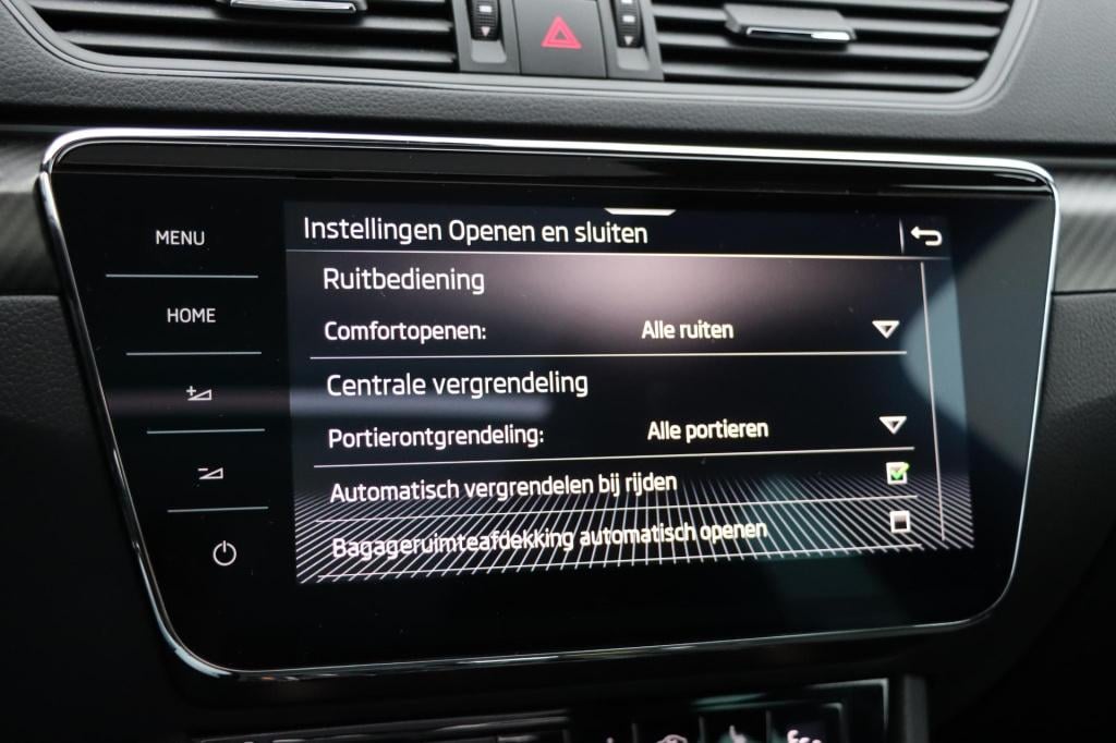 Skoda Superb combi 1.4 tsi iv sportline business 218pk dsg6 | panoramadak |