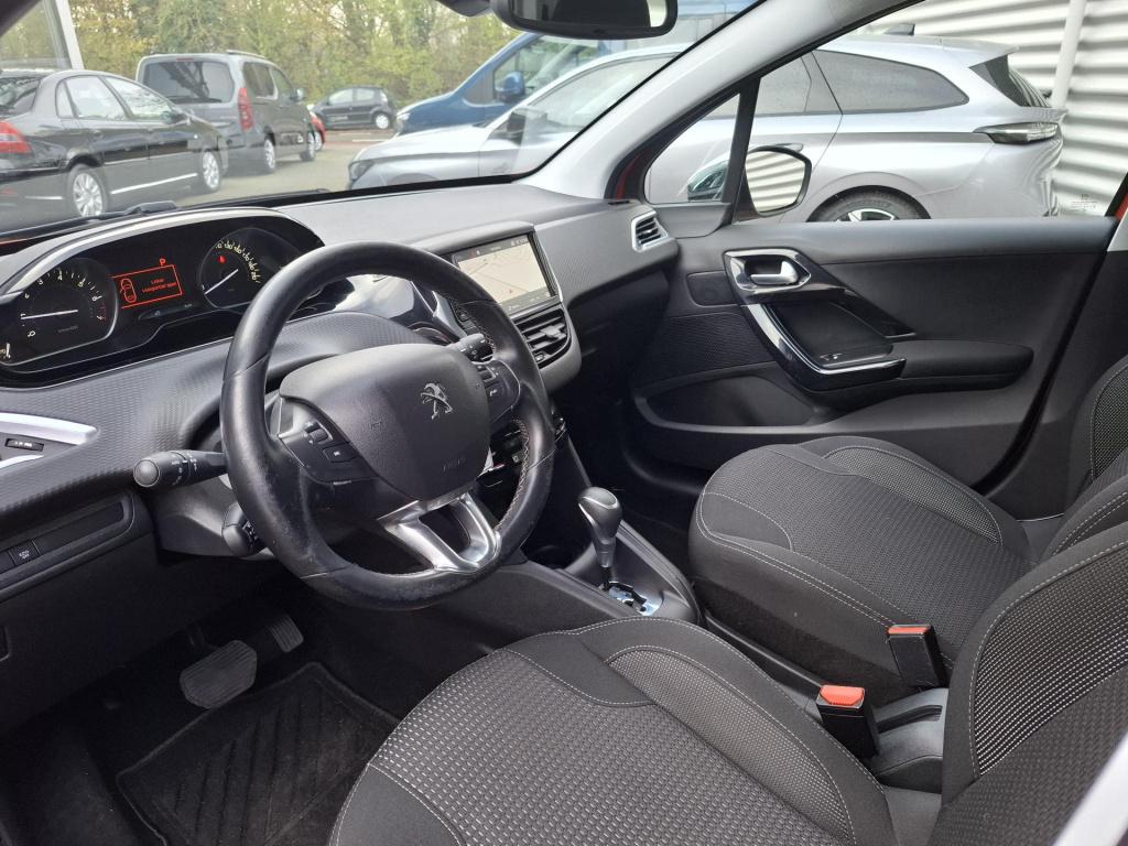 Peugeot 208 110 allure automaat eat6 nav/clima/lmv