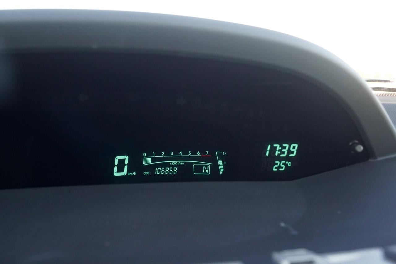 Toyota YARIS 1.3 VVTI SOL MMT/ Leder / Trekhaak / Automaat / Cruise control