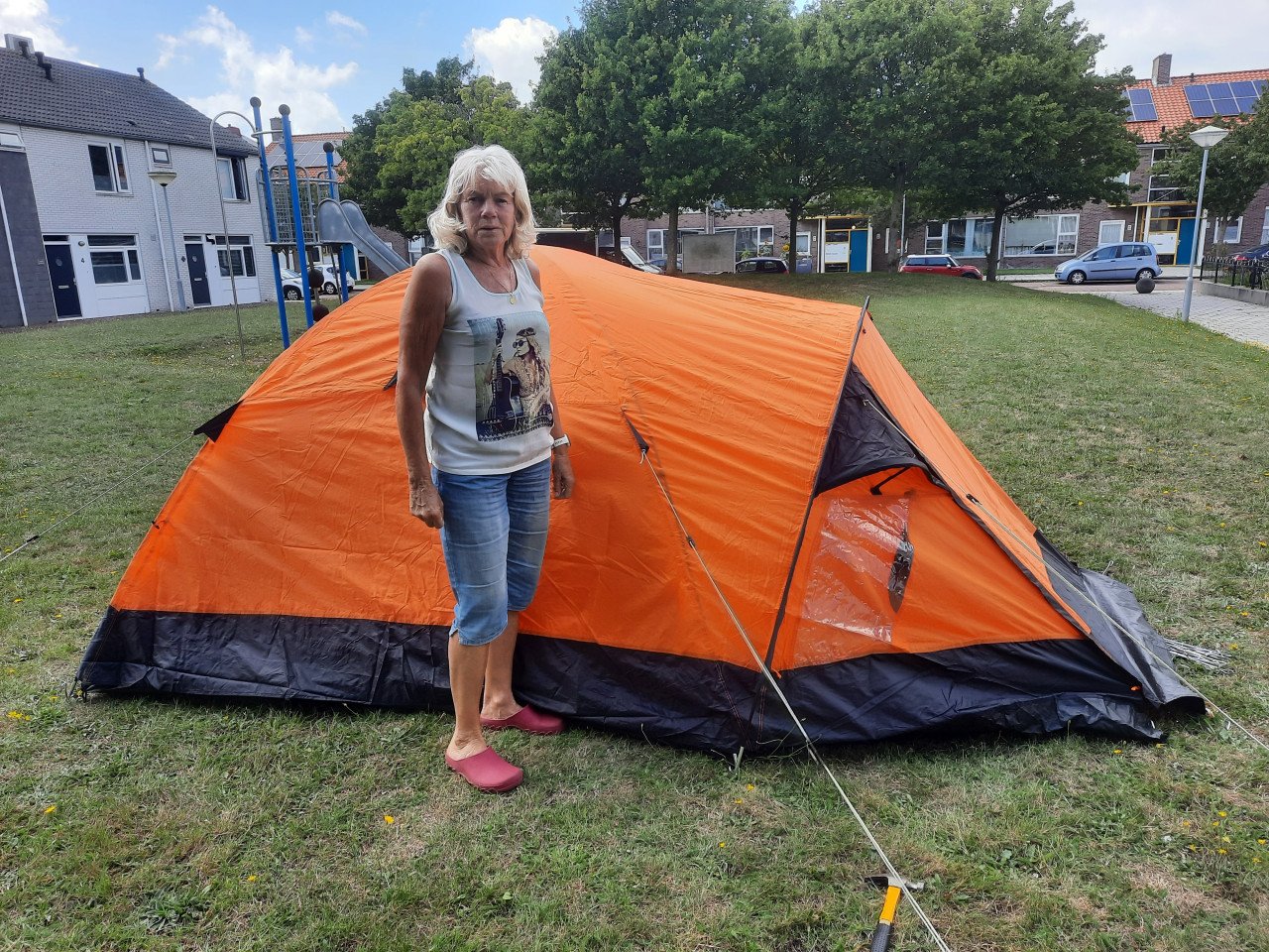 Koepeltent met luifel