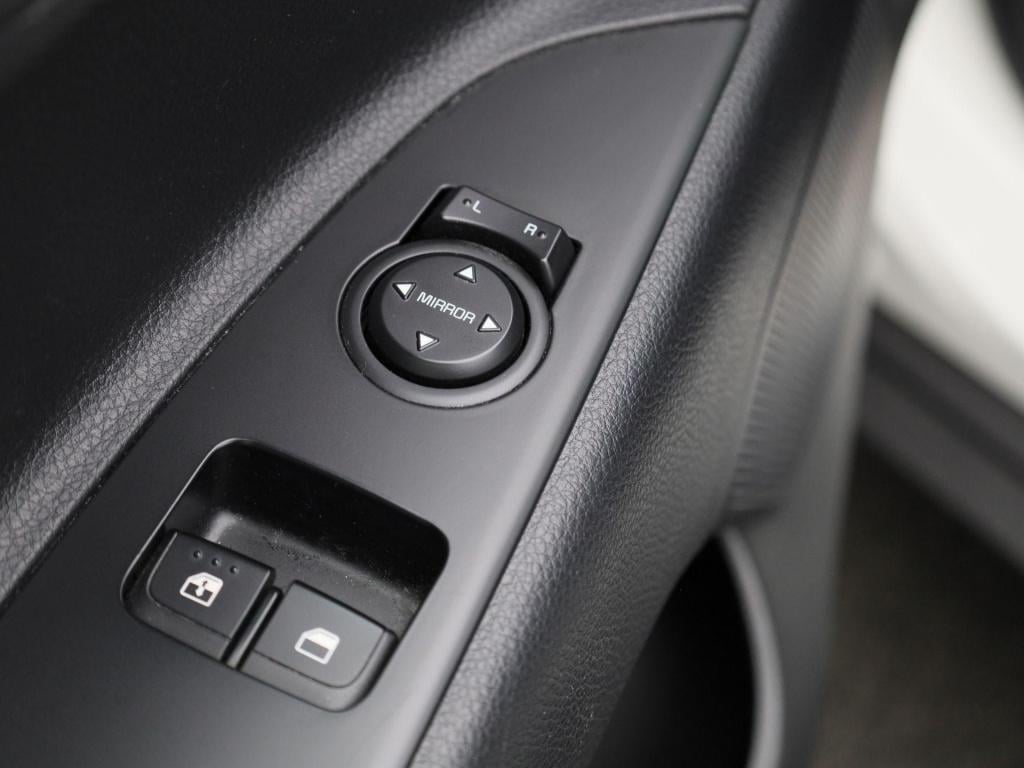 Kia Stonic 1.0 t-gdi mhev dynamicline | apple carplay / android auto | park