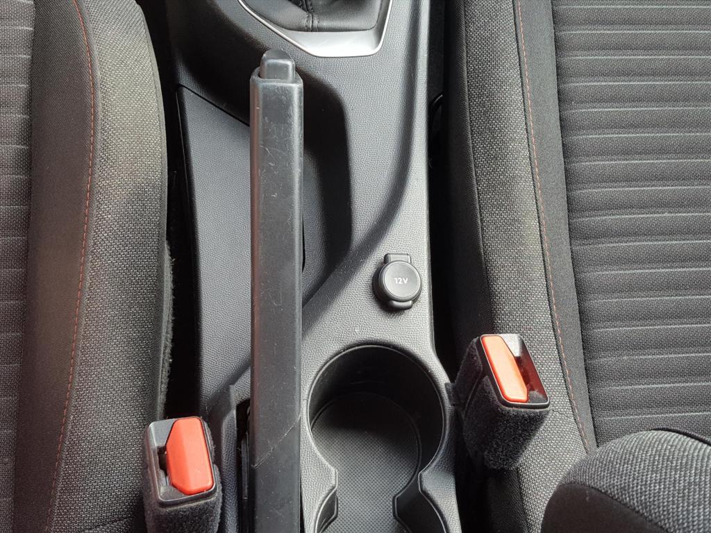 Peugeot 208 1.2 active 75pk navigatie | apple carplay & android auto | airc