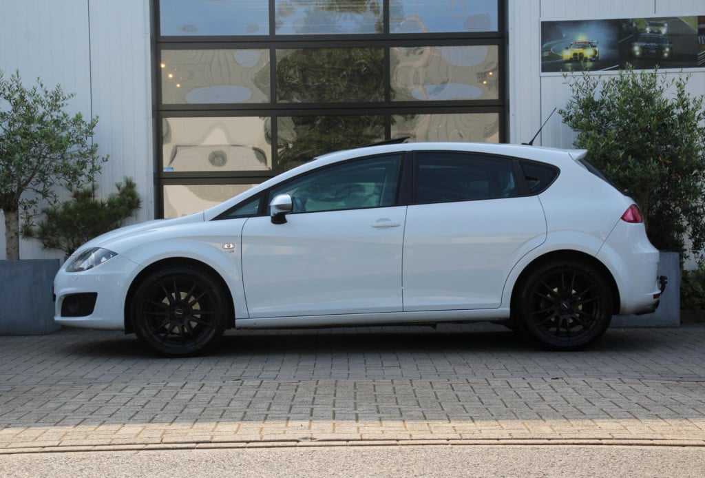 Seat Leon 1.2 tsi copa - leder - schuifkantel - trekhaak - xenon - pdc - na