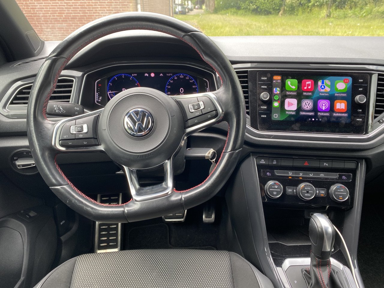 Volkswagen T-Roc 1.5 TSI Sport R-Line Business