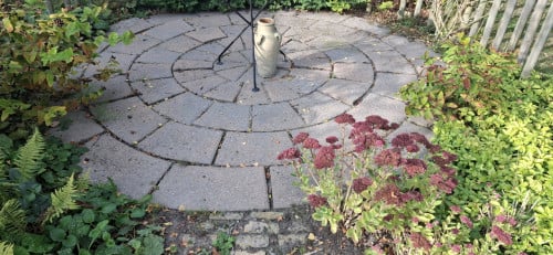 Rond terras 3 meter doorsnee. Gratis