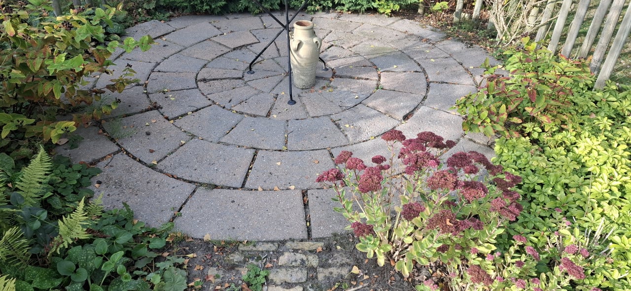 Rond terras 3 meter doorsnee. Gratis