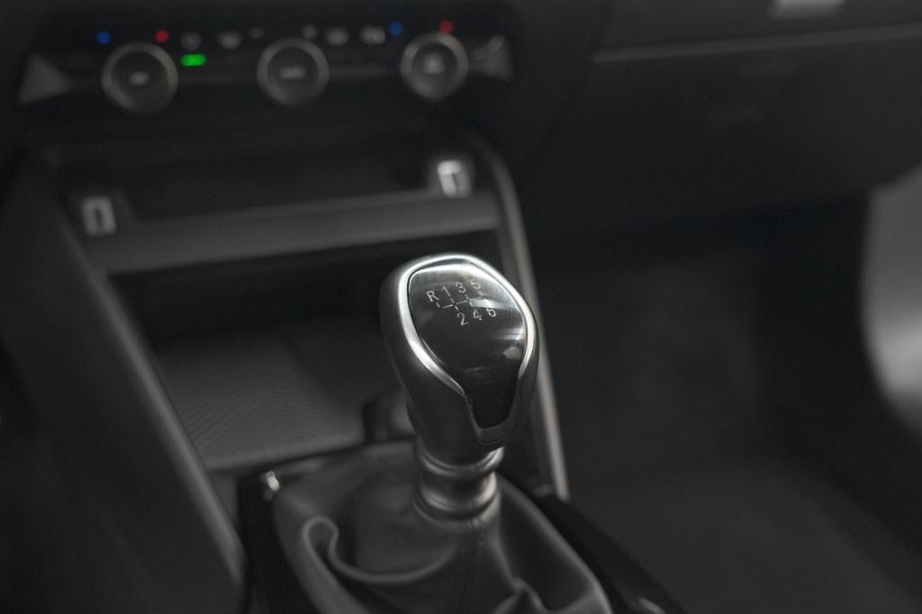 Citroen C4 puretech 130 feel pack | camera | head-up display | navigatie | 