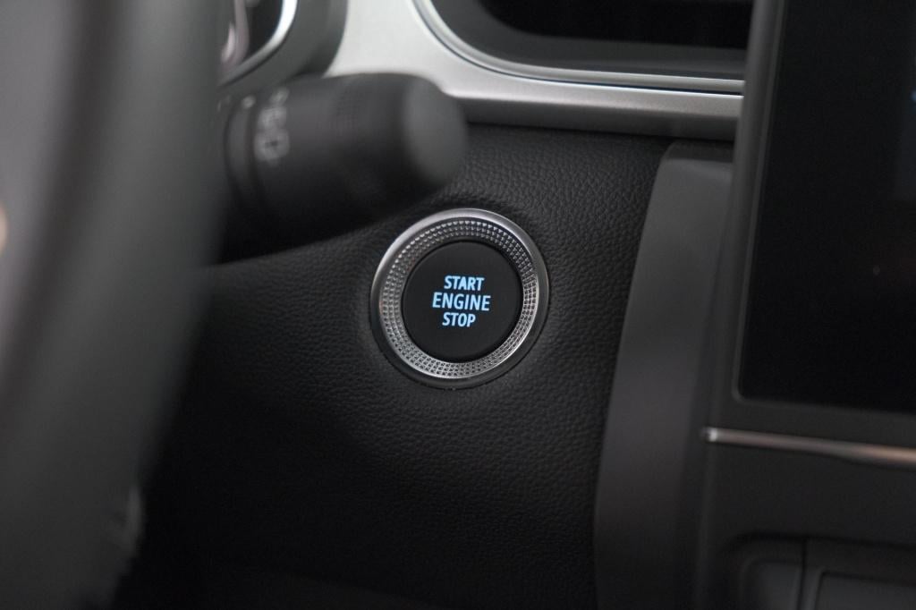 Renault Captur 1.6 e-tech full hybrid 145 techno | trekhaak | camera | navi
