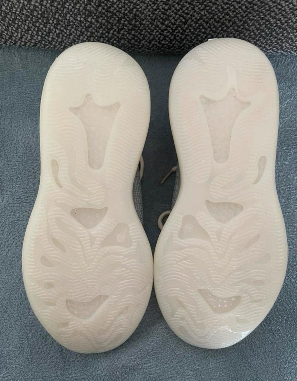 Gloednieuwe sneakers maat 40