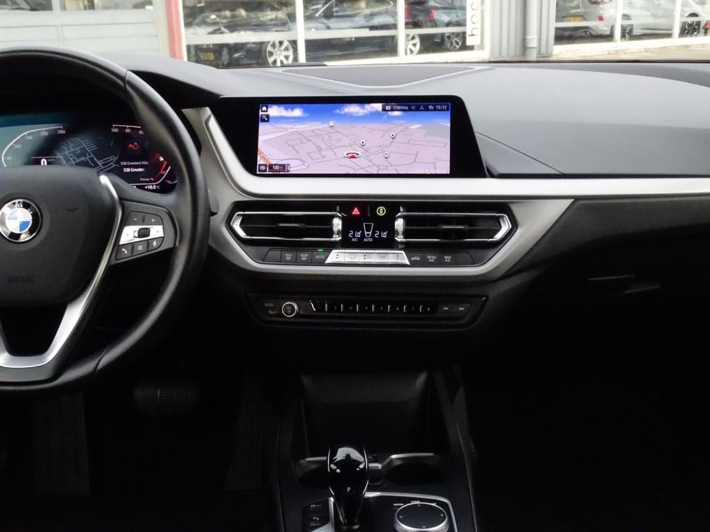 BMW 1 Serie 118i business edition | led | apple carplay /android auto