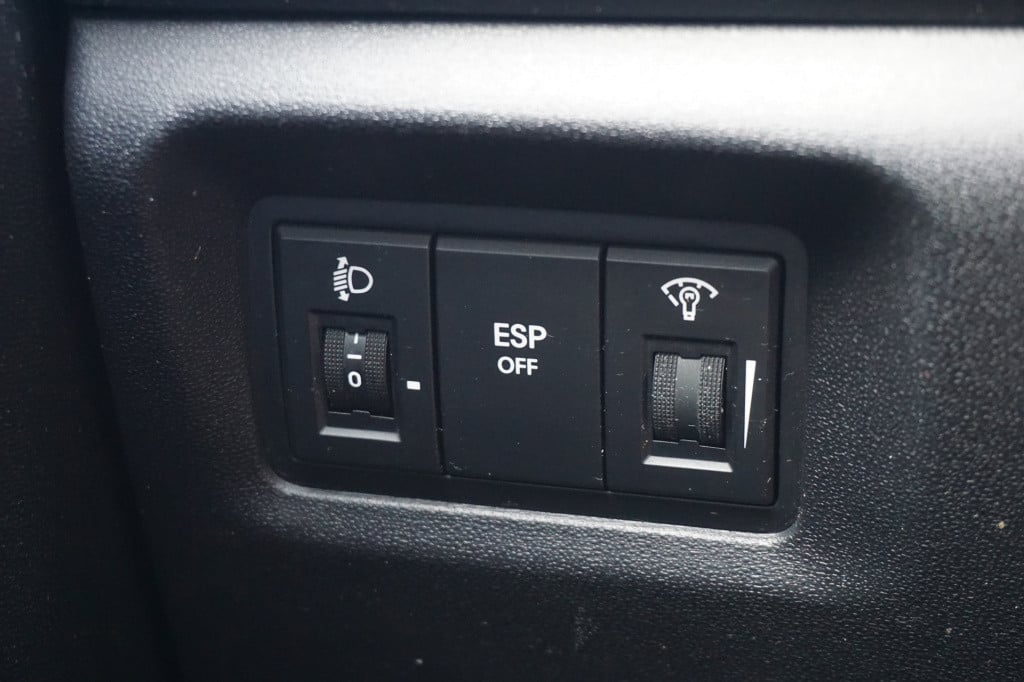 Hyundai I 20 1.2i dynamicversion airco / elektr. ramen / parkeers. / nap