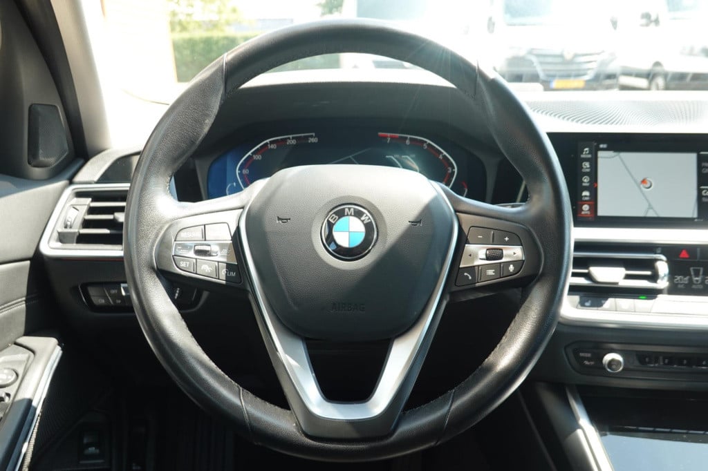 BMW 3-serie touring 330i business edition plus