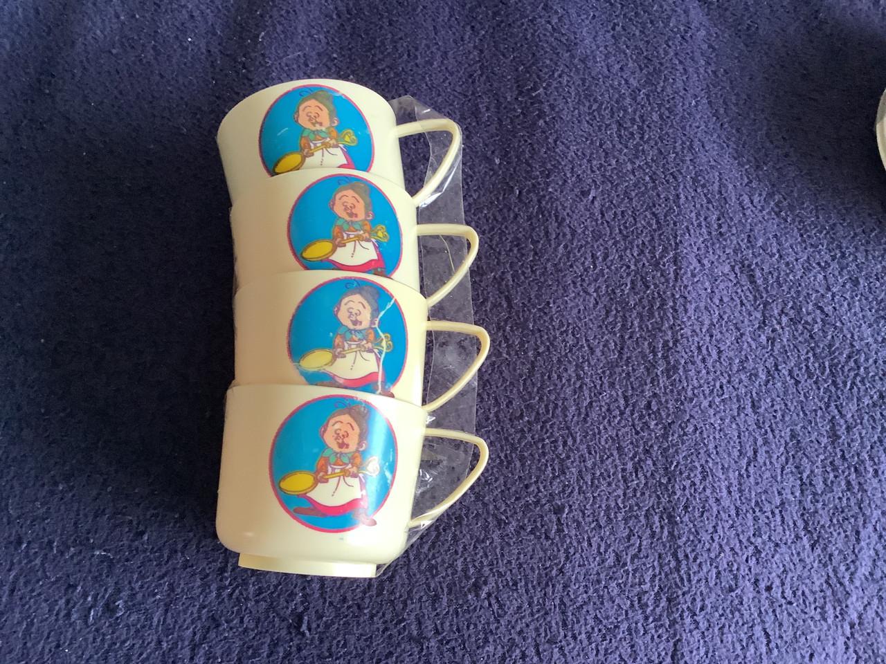 Speelgoed koffiezetapparaat - inclusief Kopjes-Schoteltjes-lepeltjes