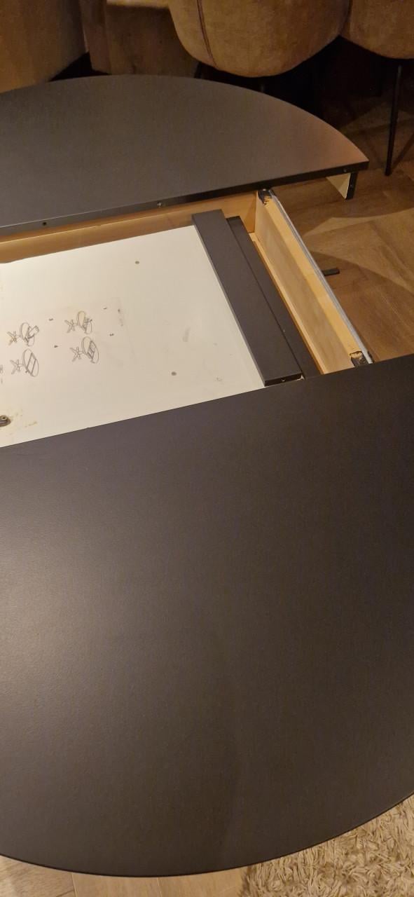 Ronde (uitschuifbare) eettafel