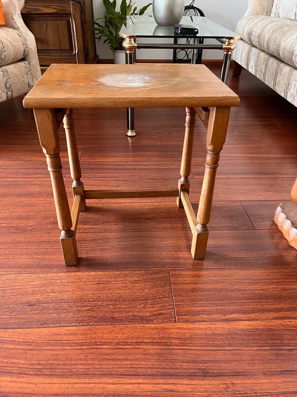 Plantentafeltje, bijzettafeltje