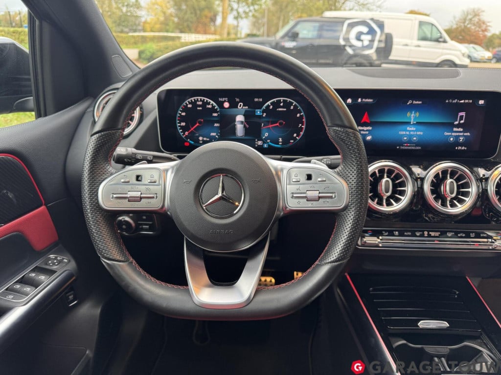 Mercedes-Benz B-Klasse 180 premium plus amg