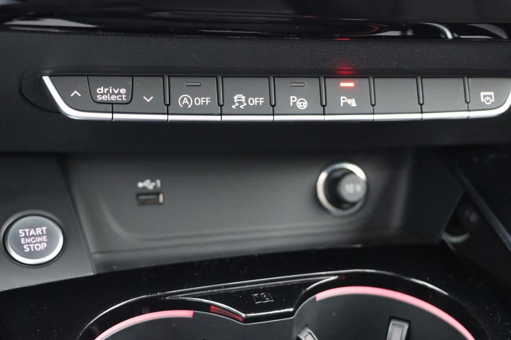 Audi A4 avant 40 tfsi s edition s-tronic