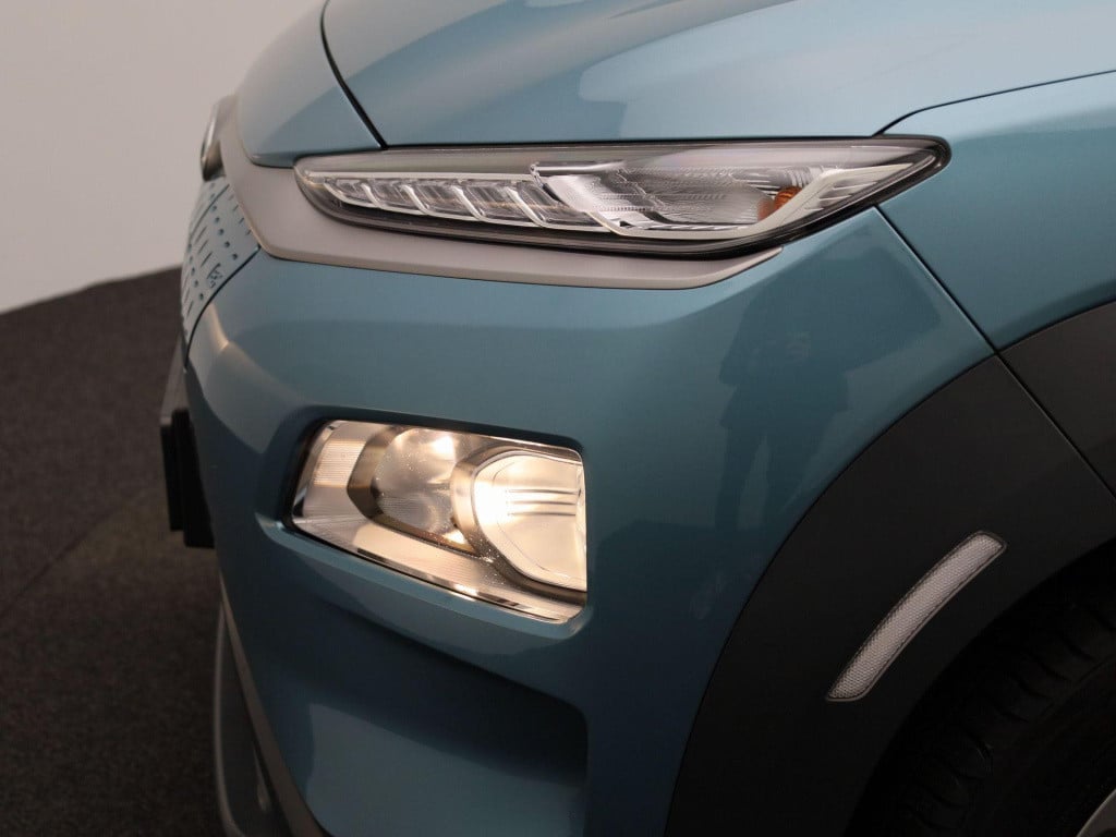 Hyundai Kona ev fashion 64 kwh | automaat | navigatie | heads-up display | 