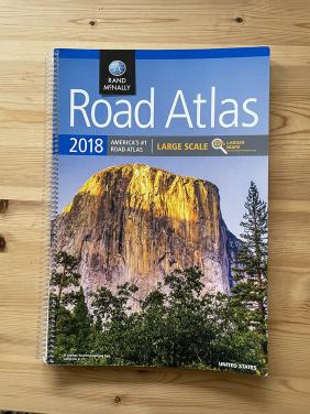Te koop Road Atlas 2018 van Rand McNally