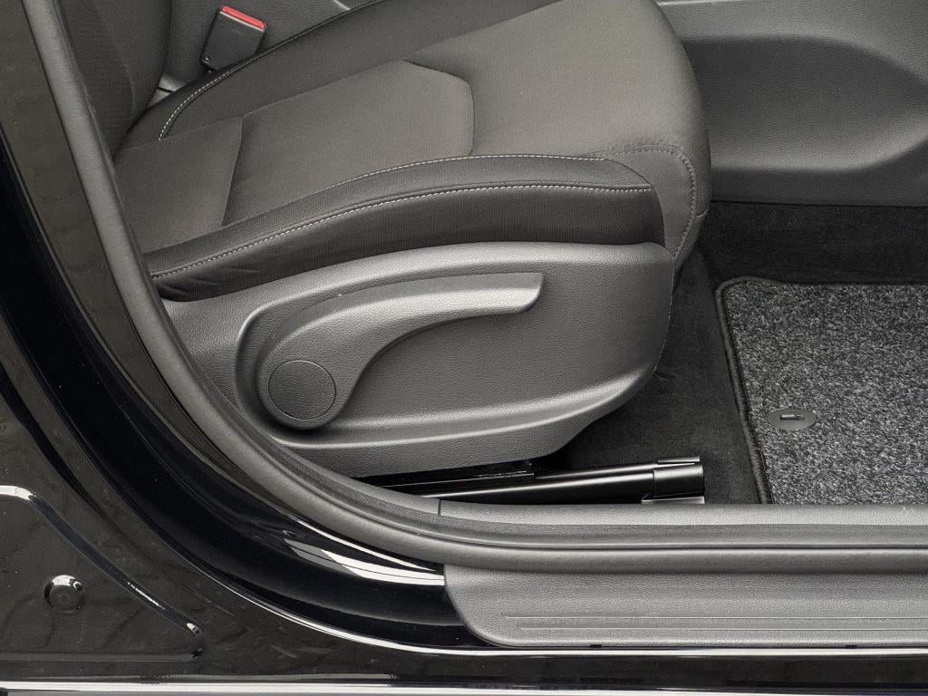 Hyundai I 30 1.0 t-gdi first edition nl-auto incl. trekhaak!