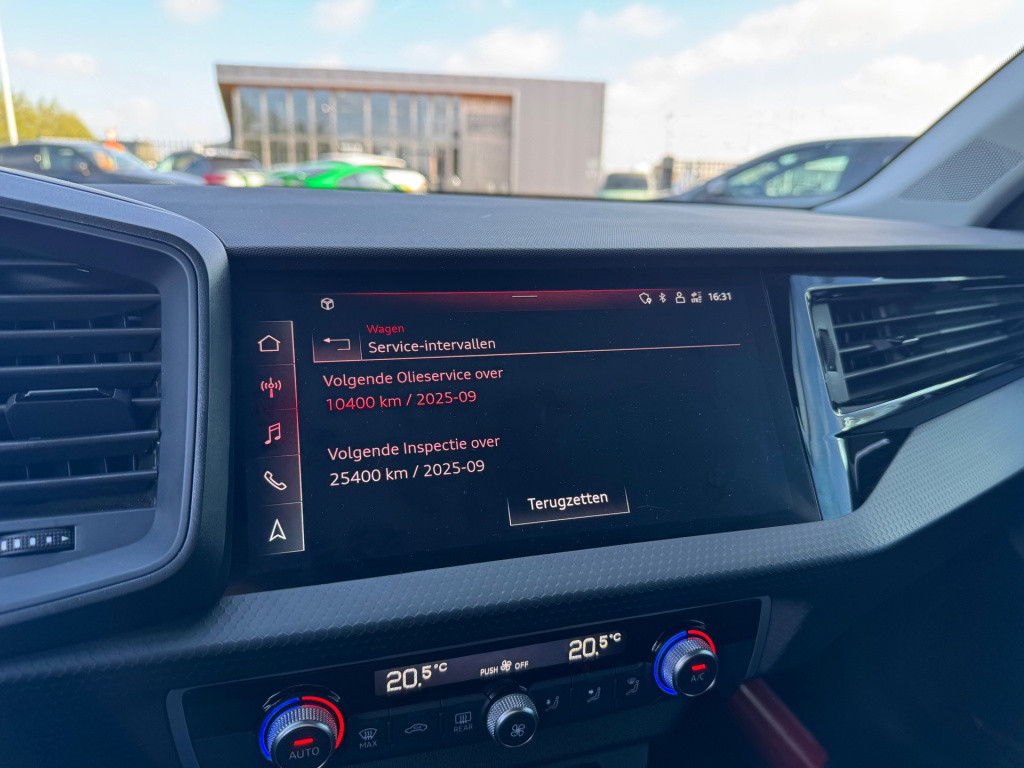 Audi A1 Sportback 25 tfsi edition s- line * carplay * led * automaat