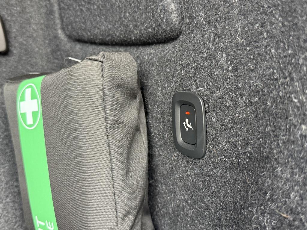 Volvo XC40 t5 262pk recharge ultimate dark | adap.cruise| panodak| trekhaak