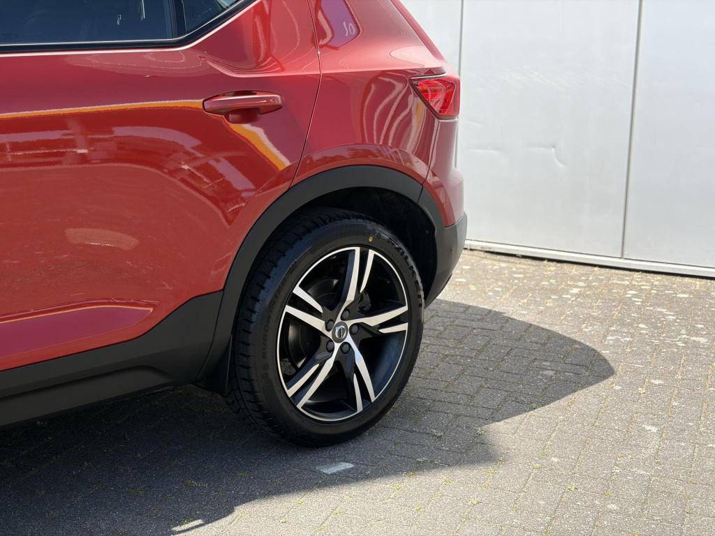 Volvo XC40 1.5 t5 recharge r-design | panodak | trekhaak | camera | enz.
