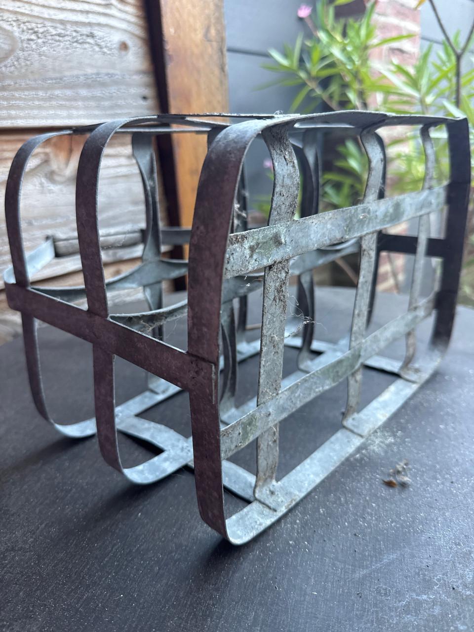 Oud Frans flessenmandje – vintage & landelijk