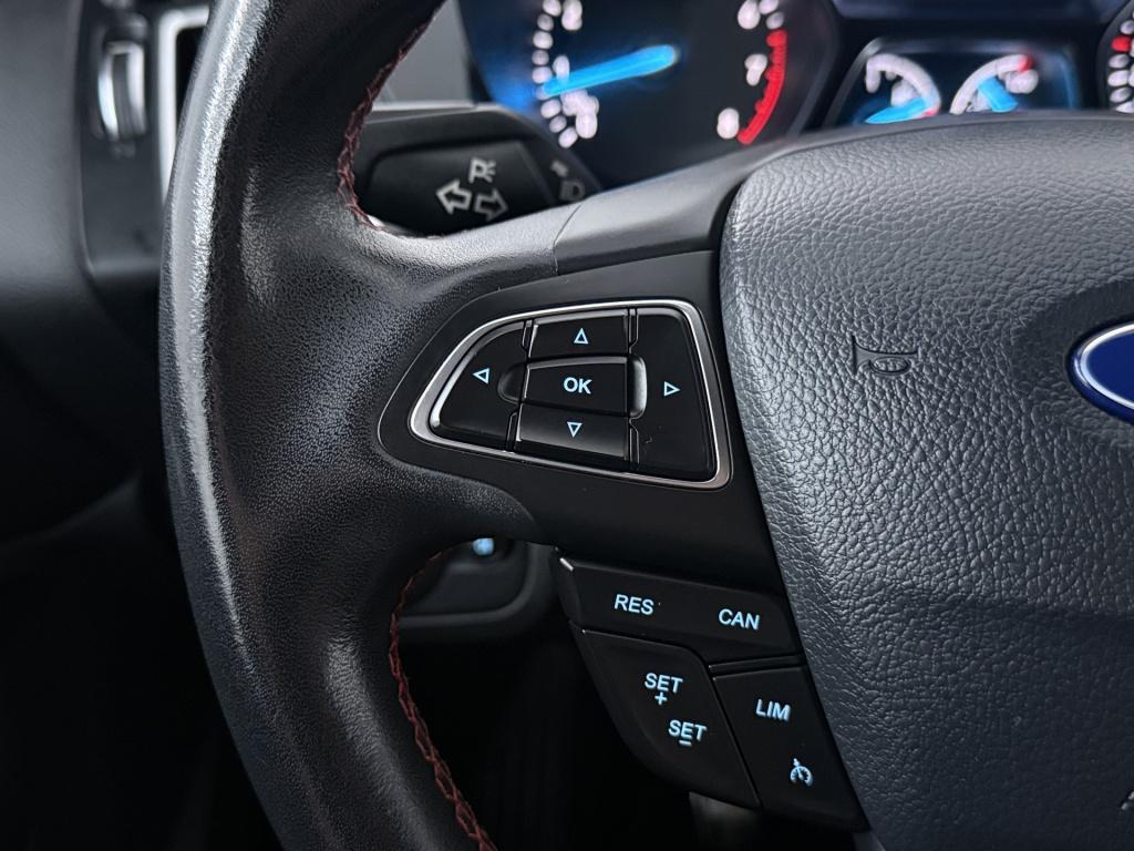 Ford Kuga 1.5 ecoboost st line | trekhaak | 1800kg trekgewicht | navigatie 