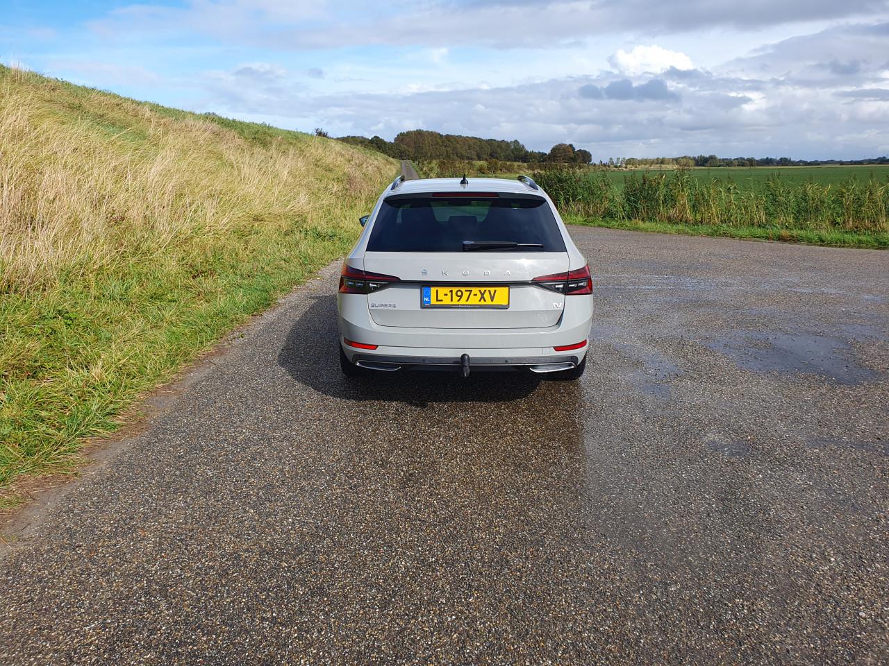 Skoda Superb combi 1.4 tsi iv sportline business