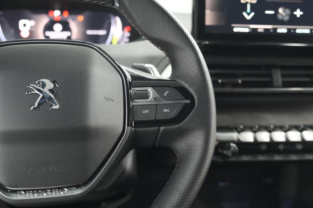 Peugeot 5008 hybrid 136 e-dcs6 gt | camera | dodehoekdetectie | navigatie |